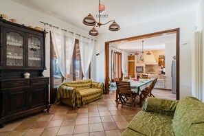 TV - Villa Macche by Vivimy (Parabita)