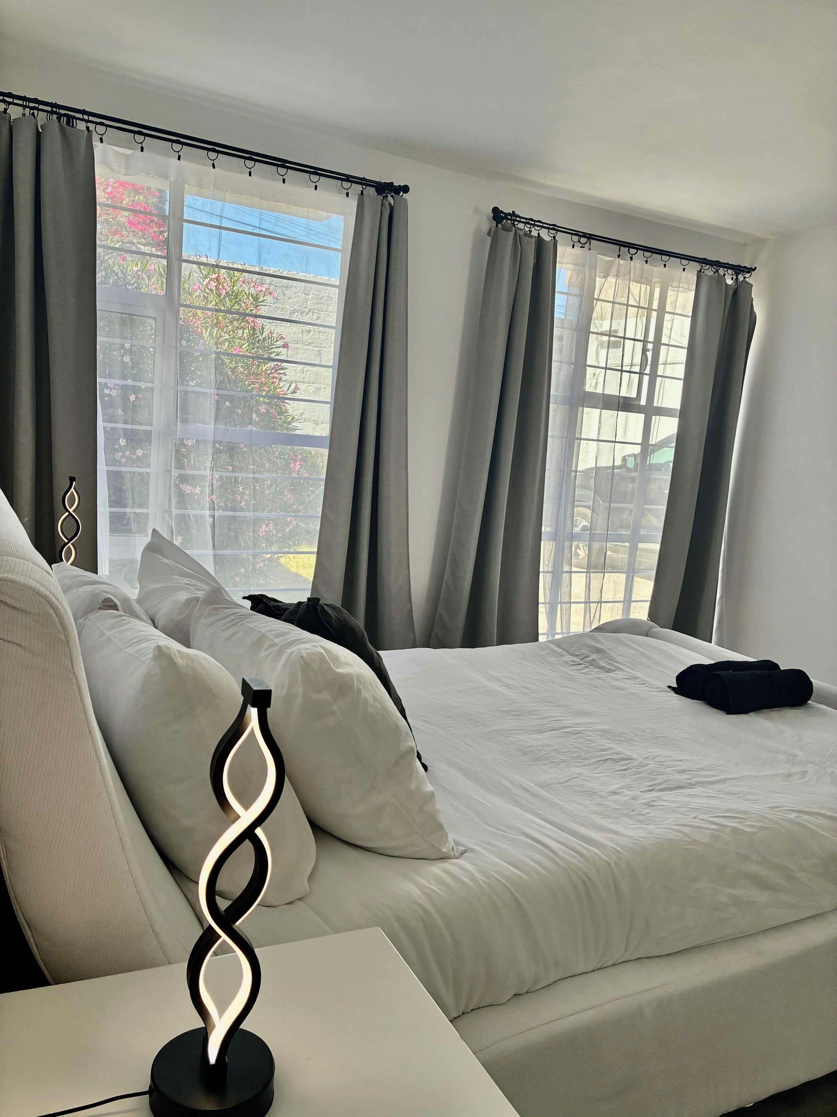 1 bedroom, internet, bed sheets