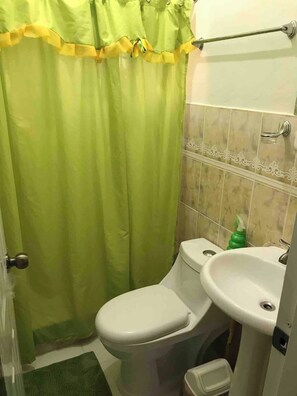 Condo, 2 quartos, banheira de imersão | Banheiro