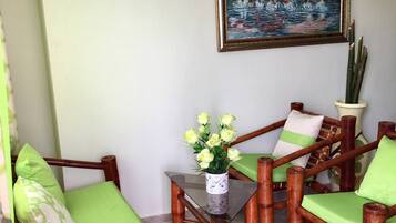 Condo, 2 Bedrooms, Hot Tub | Ruang tamu