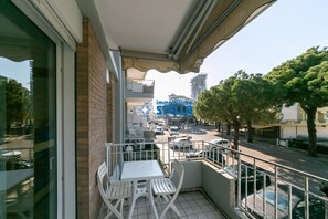 Outdoor dining - Puerto del Sol / [seafront + pool] (Jesolo)