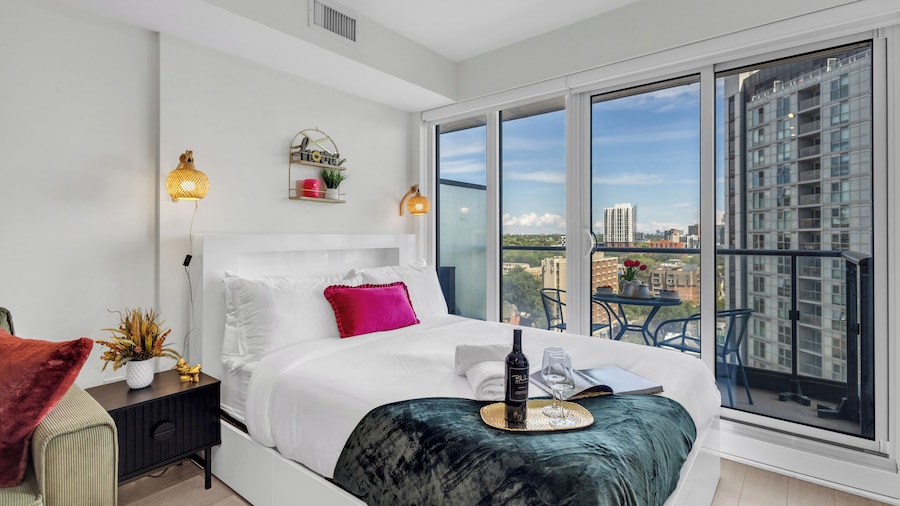 Fillmore Downtown Suites