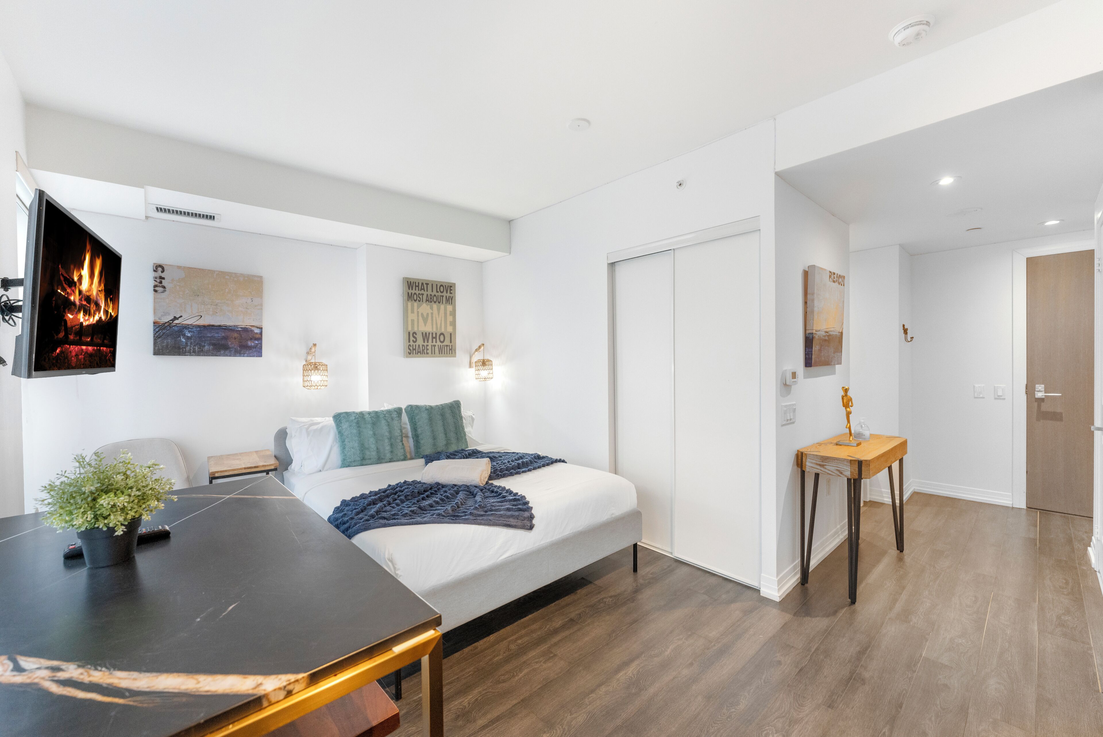 Basic Studio Suite, 1 Queen Bed, Non Smoking, City View | Living area | 50-inch flat-screen TV with digital channels