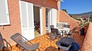 Outdoor dining - Apartment T2 - 4 people - Air-conditioned - Sea view - Near town center and shops -... (STE MAXIME)