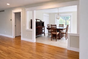 Dining - North Fork Escape Private Pool, Family-Friendly, Near Beaches, Wineries & Farms (Jamesport)