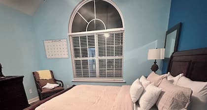 PREMIER EXECUTIVE LIVING | 4BR LUXURY APARTMENT