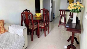 Condo, 1 phòng ngủ, bồn tắm nước nóng | Phòng khách