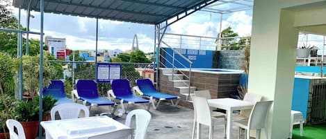 Condo, 1 Bedroom, Hot Tub | Lounge