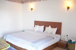 Room - Narayani Bagh Resort And Restaurant (Ajabgarh)