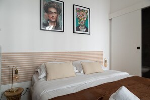 1 bedroom, Internet - TheBlueStay 350 - Stunning Apt in République (Paris)