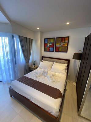 1 bedroom, WiFi, bed sheets, wheelchair access - Bright condo in charming Lapu-Lapu perfect for your getaway (Lapu-Lapu)