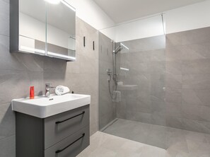 Shower - Modern holiday apartments in Jenbach (Jenbach)