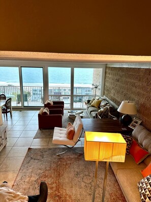 Smart TV - 21 Ocean Drive unit 902- Water Views in the North Shores Community. (Rehoboth Beach)