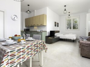 Dining - Sunstay Luzon Loft I Málaga (Málaga)