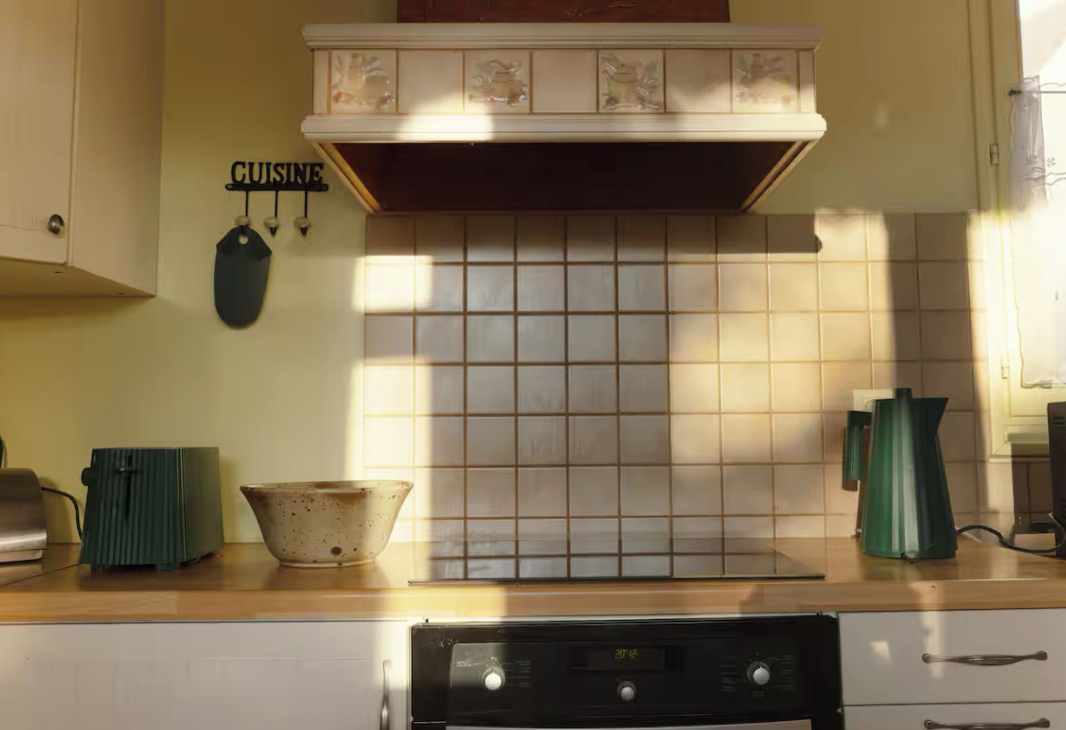 Micro-ondes, four, plaque de cuisson, lave-vaisselle