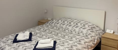 2 bedrooms, WiFi, bed sheets