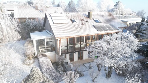 Stilvolles modernes Alpen Appartement mit Terrasse Garten Parkplatz 2026 Neu