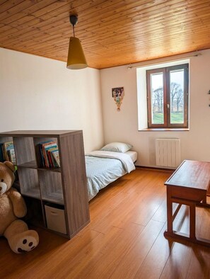 3 habitaciones, wifi gratis y ropa de cama