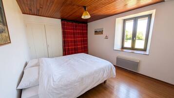 3 chambres, Wi-Fi gratuit, draps fournis