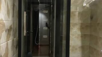 Premium Double Room, City View | Bathroom