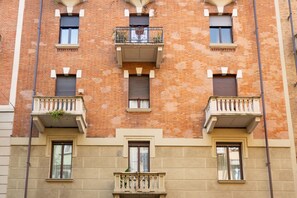 Exterior - Crocetta Golden Soul | Design Loft near Porta Nuova (TORINO)