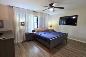 4 habitaciones, escritorio, tabla de planchar con plancha y wifi 