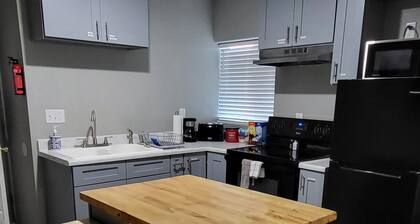 Cozy 1-bedroom apartment in Baker City with AC with full kitchen and laundry