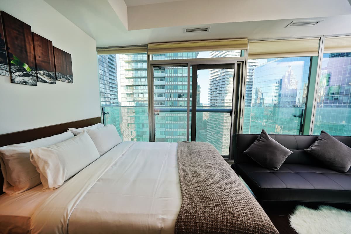 Classic Studio Suite | Iron/ironing board, free WiFi, bed sheets