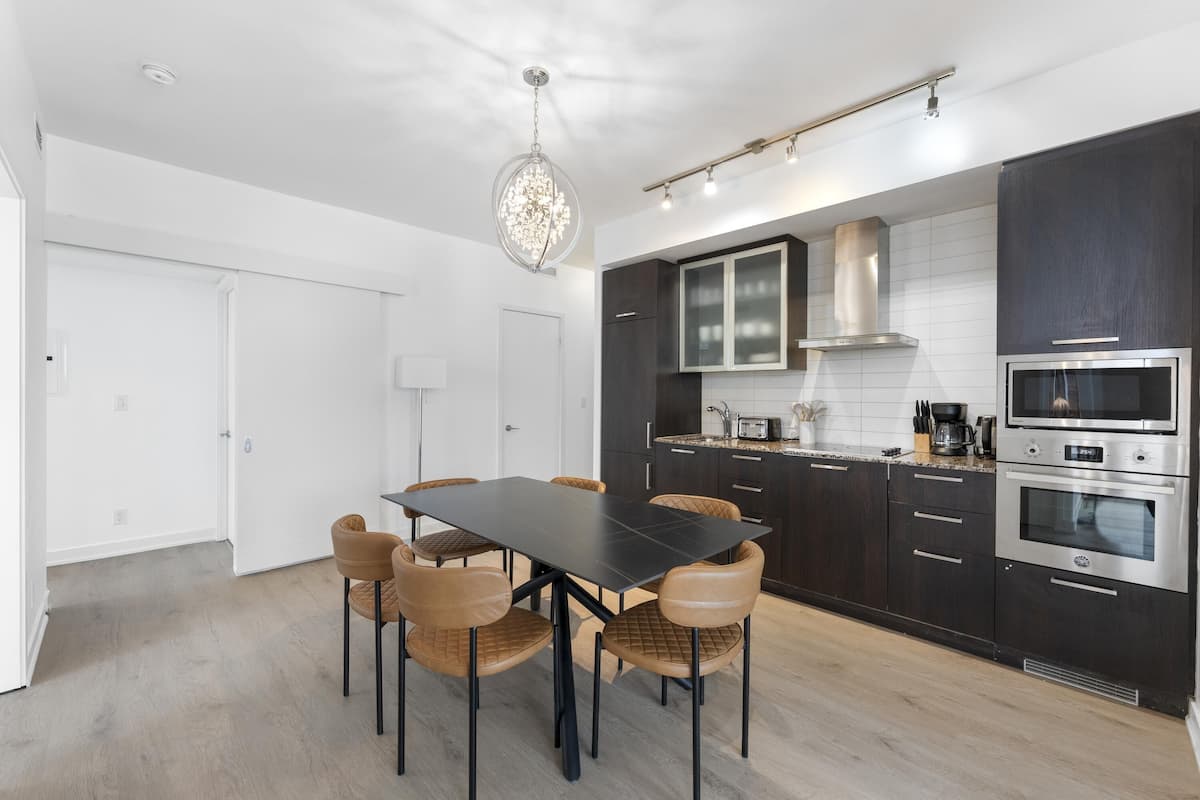 Superior Suite | In-room dining