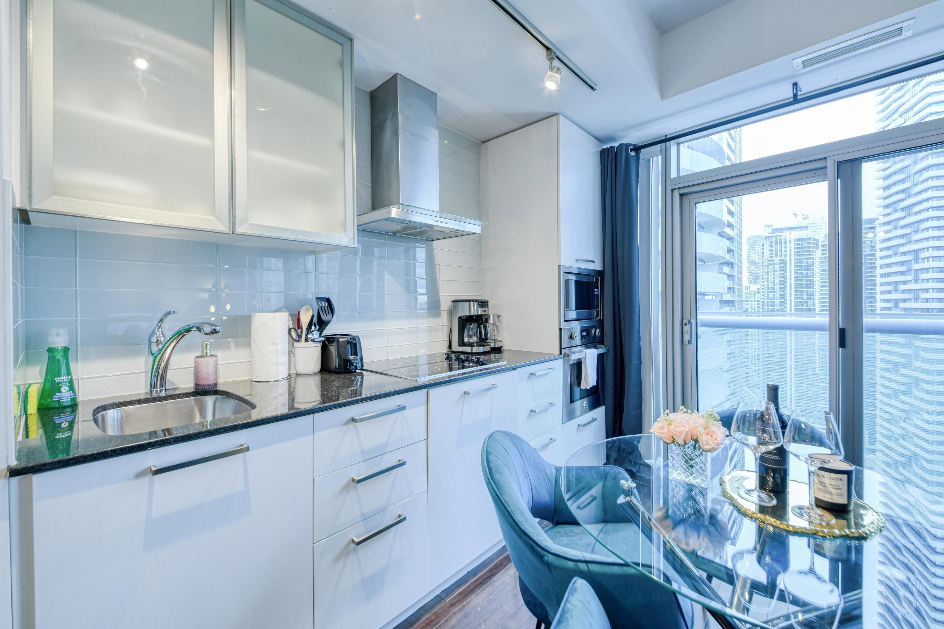 Chambre Standard, non-fumeurs | Cuisine privée | Réfrigérateur, micro-ondes, four, plaque de cuisson