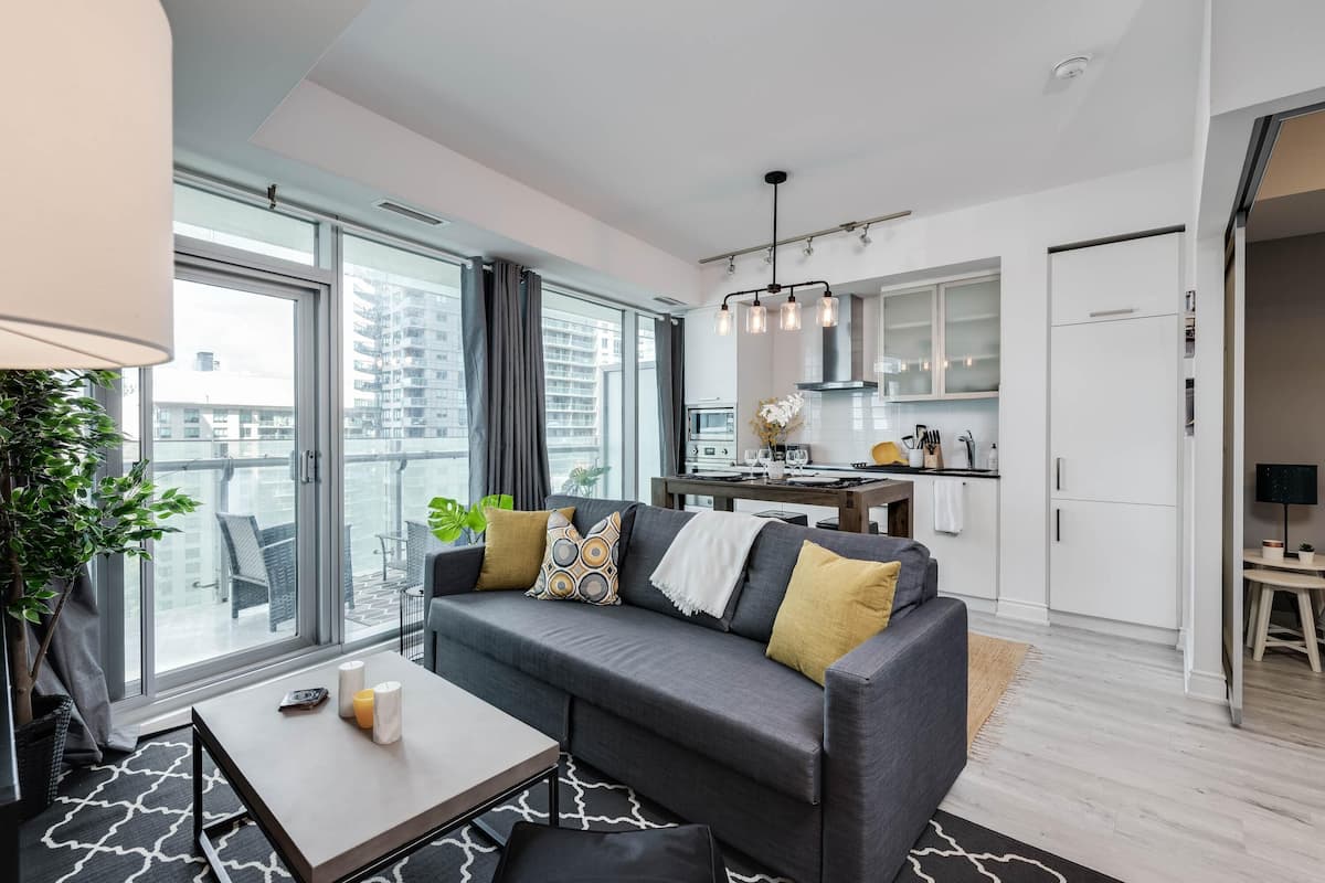 Superior Room | Living area | Flat-screen TV