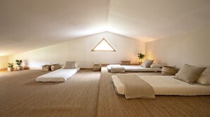 10 bedrooms, iron/ironing board, bed sheets - Nature estate in Provence with horses (max 22 pers), swimming pool, unique immersion (Jouques)