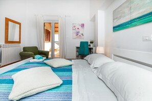 Classic Apartment, 2 Bedrooms | 5 bedrooms, laptop workspace, iron/ironing board - House in Fazana With Private Pool and Beach (Fazana)