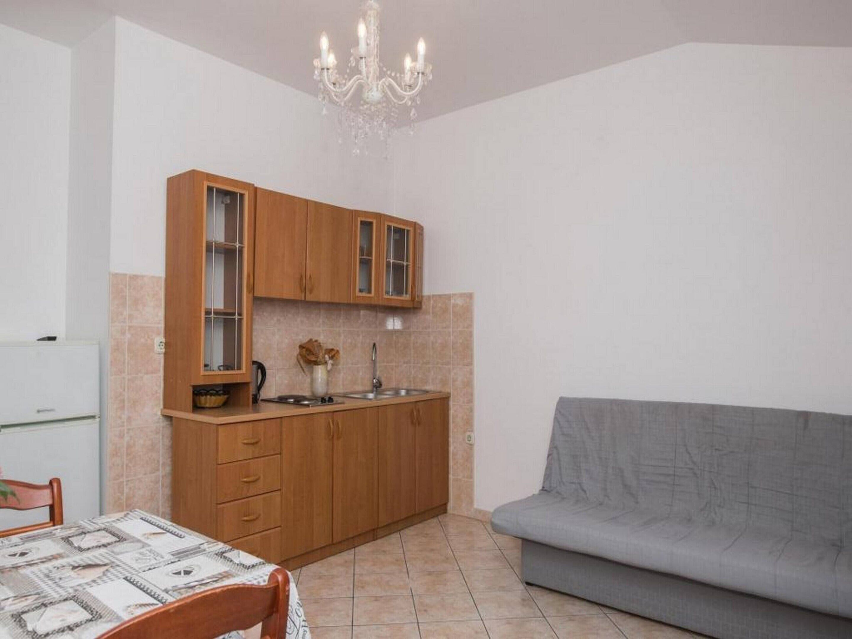 Classic Apartment, 3 Bedrooms | Living room