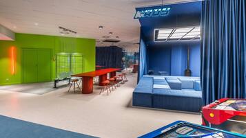Classic Apartment, 2 Bedrooms | Games room