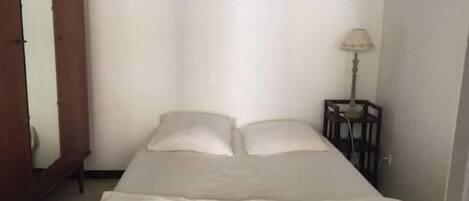 1 chambre, Wi-Fi gratuit, draps fournis
