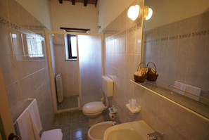 Shower - Holiday Home in Citta di Castello With Pool (Città di Castello)