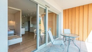 Standard Studio, Balcony, Lake View | Interior - Stranda Residence Apartments Giżycko (Giżycko)