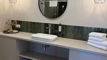 Appartement Premium, balcon, vue lac | Salle de bain