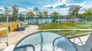 Estúdio standard, sacada, vista para o lago | Área da propriedade