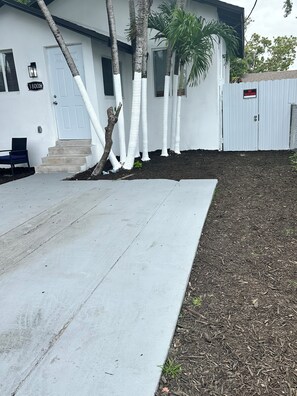 Property grounds - Little Havana Heat Hideout (Miami)