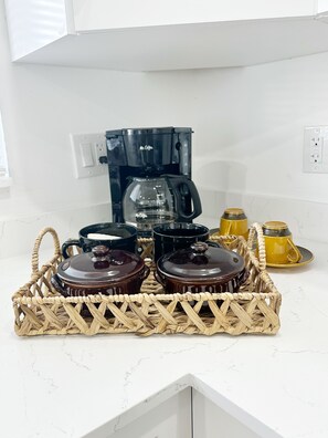Coffee and/or coffee maker - Little Havana Heat Hideout (Miami)