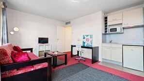 Living room - Sophisticated Hillside Retreat, Grasse (Grasse)