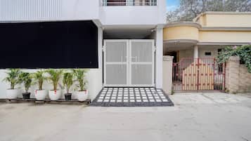 House | Reception