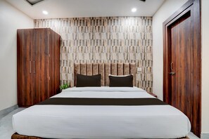 House | 1 bedroom - Deluxe Room Neelam Inn (Bareilly)