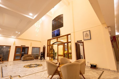 Lobby. Gonard By Melting Moments