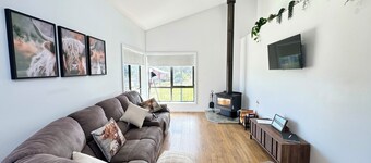 Bronte snug - Half way to everywhere