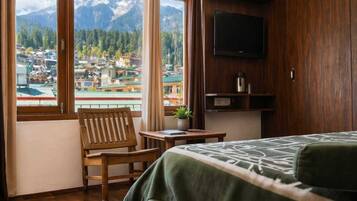 Habitación Deluxe | Camas supletorias, wifi gratis, ropa de cama