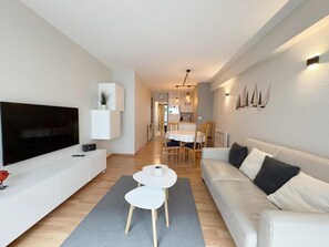Apartment | Living room - Cozy Coastal Apartment With Dual Terraces (Middelkerke)