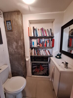 Shower, hair dryer, towels, soap - House 7 pers. Sables d'Olonne, ideal for families with teenagers or friends (Les Sables d'Olonne)